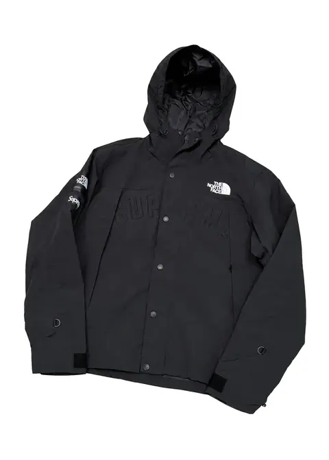 Supreme x The North Face